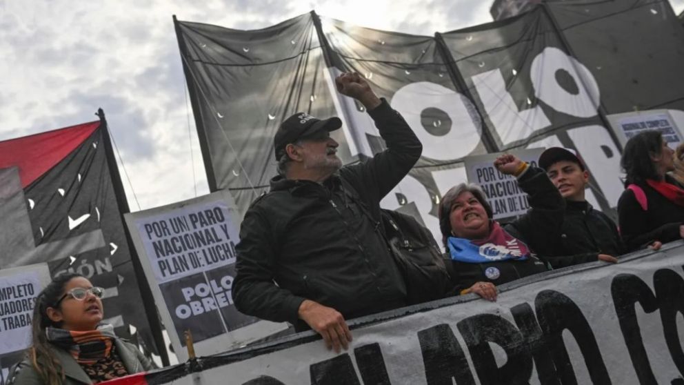 Cortes piqueterosen varios puntos del país