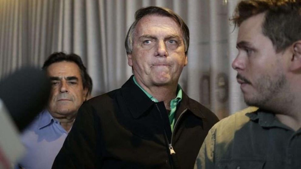 Bolsonaro se convirtió en el primer expresidente en ser inhabilitado por la corte electoral