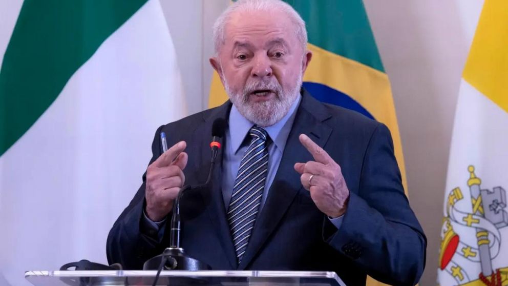 "No hay ninguna razón aceptable para que las tasas se sitúen en el 13,75%" dijo Lula