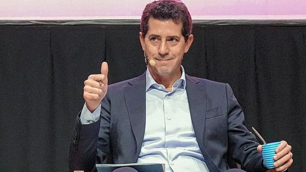 De Pedro indic�: "Quiero ser tu presidente, el presidente de todas las familias argentinas".