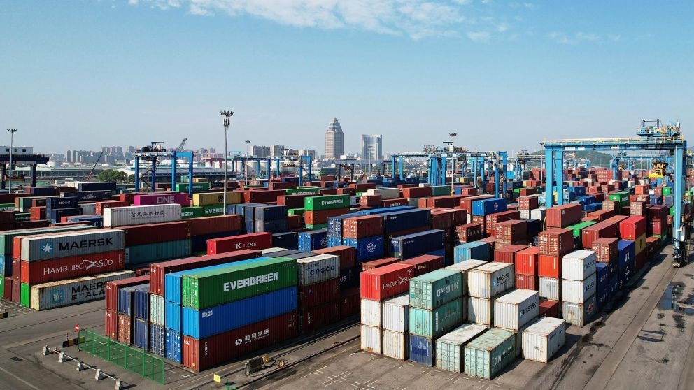 Exportadores piden cumbre por norma que demora fletes y servicios