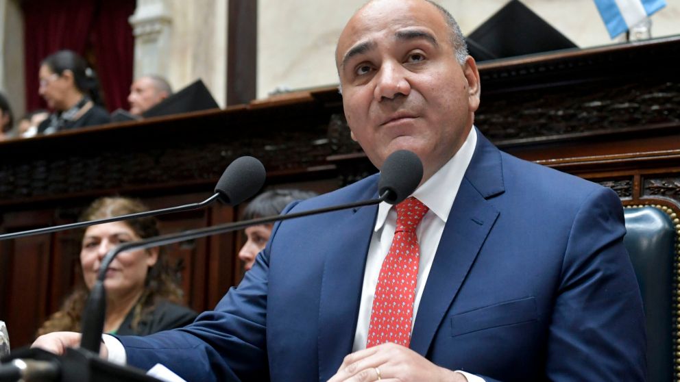 Aparecieron afiches de "Manzur presidente" en las calles de la ciudad de Buenos Aires