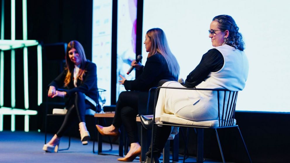 Lina Anllo, directora de WEF Argentina, en uno de los paneles
