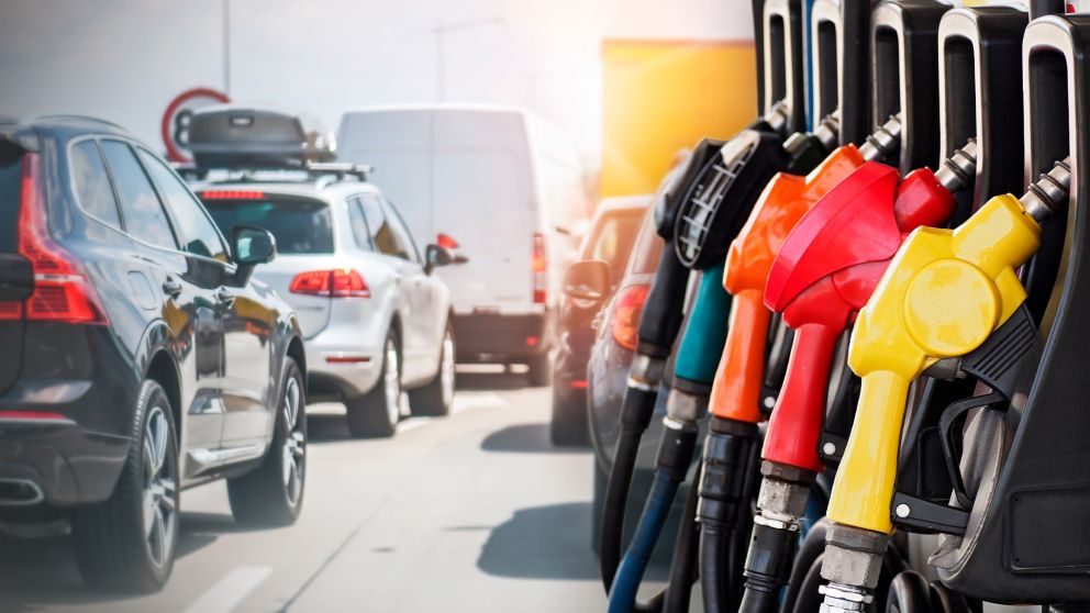 Aumentan los combustibles debido a la inflación