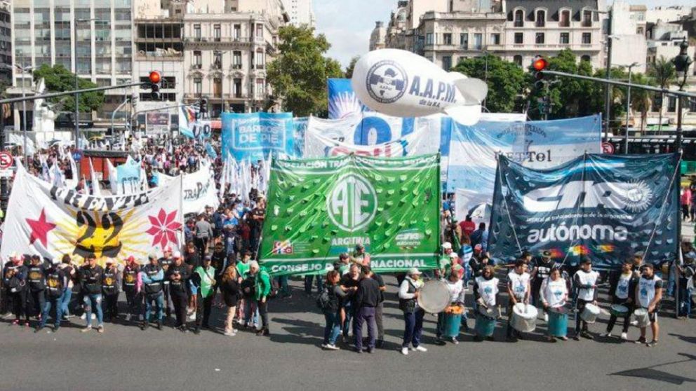 Viernes con paro, cortes en los accesos a CABA y movilizaci�n de la CTA Aut�noma