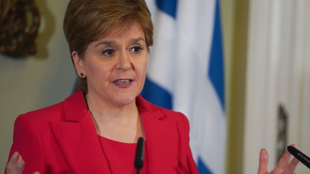 BBC Scotlando confirm� la identidad de Sturgeon como la mujer detenida