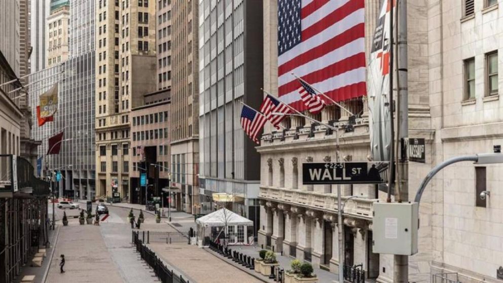 Efecto Massa: descenso de los dólares financieros y festejo en Wall Street