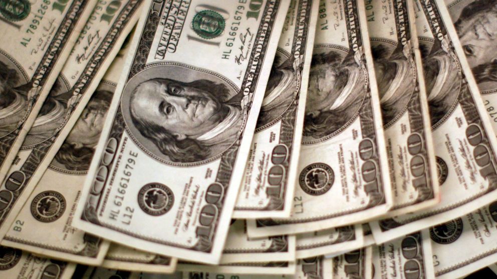 El dólar blue hoy cerró la semana estable con ayuda del swap con China