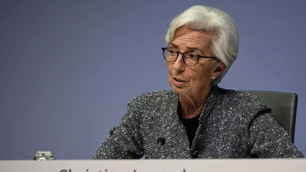 Lagarde anticipa nuevas subas de tasas en Europa