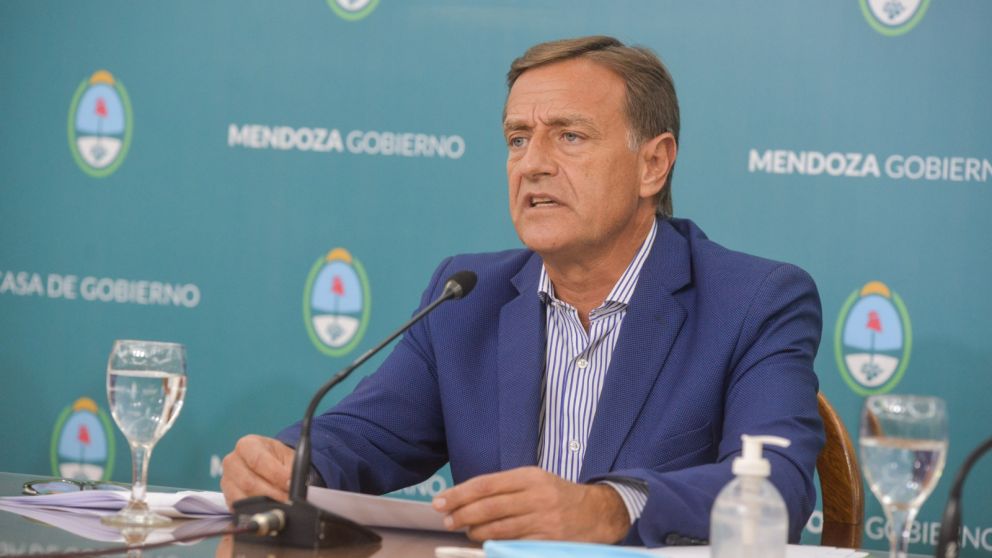 El gobernador de Mendoza criticó una medida del BCRA por ser "discriminatoria y antifederal"