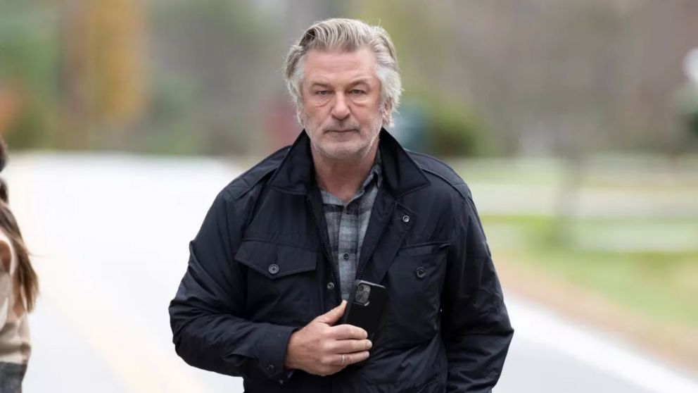 Alec Baldwin acordó una suma de dinero, que todavía no trascendió, con la familia de Hutchins