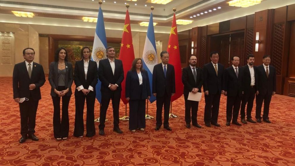 Máximo Kirchner participó de la reunión con el presidente de la Asamblea Popular Nacional China