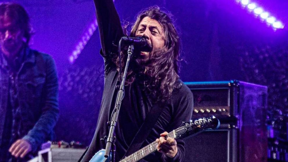 Lanzaron The teacher, un tema de diez minutos con nuevo videoclip