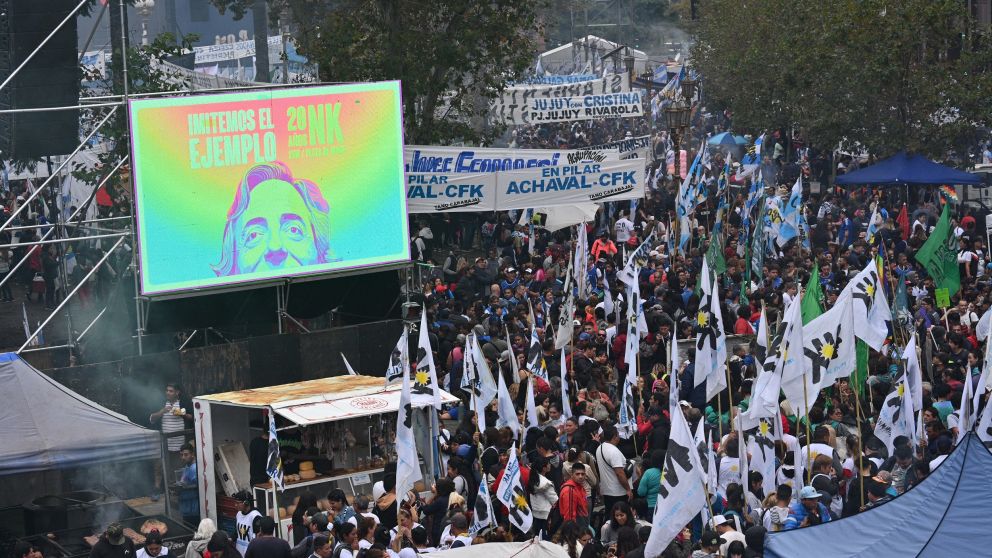 Cristina Kirchner pidió mejorar la distribución del ingreso y convocó a movilizar la militancia