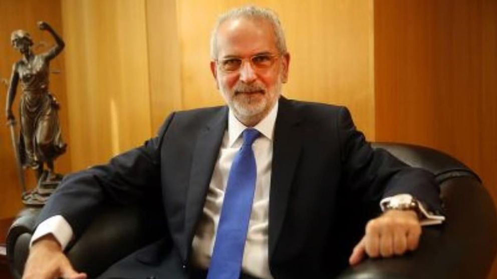 Ioannis Sarmas, el encargado de formar gobierno interino en Grecia