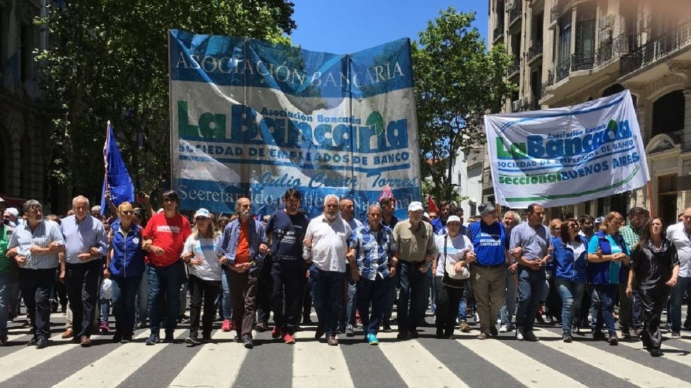 Los bancarios estarán mañana junto a otros sindicatos K en el acto de Plaza de Mayo