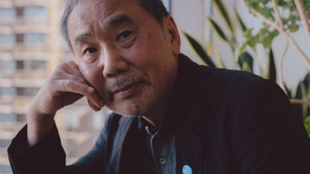 Haruki Murakami, de 74 años