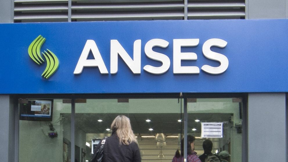 Quienes cobran el aguinaldo por Anses
