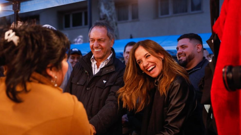 Victoria Tolosa Paz y Daniel Scioli participaron de la expo-feria de la economía popular y el cooperativismo
