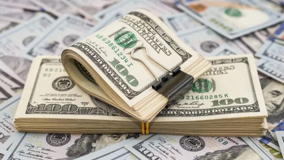 Luego de tres semanas interviniendo, el BCRA se corrió y saltaron los dólares bursátiles