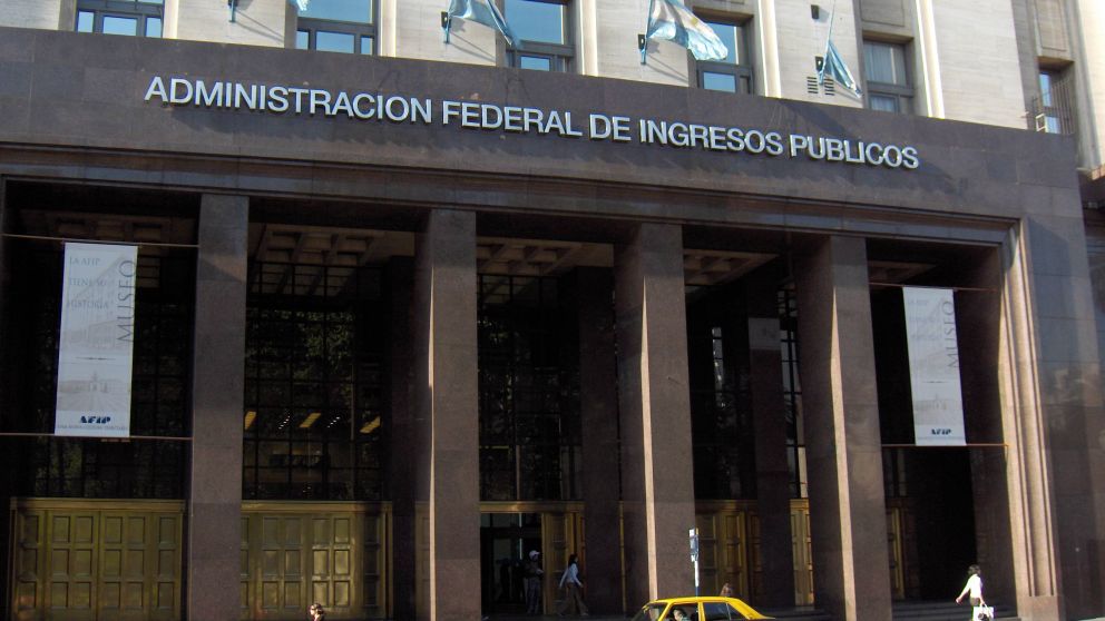 Salvavidas para las empresas: prorrogan dos meses el pago de contribuciones