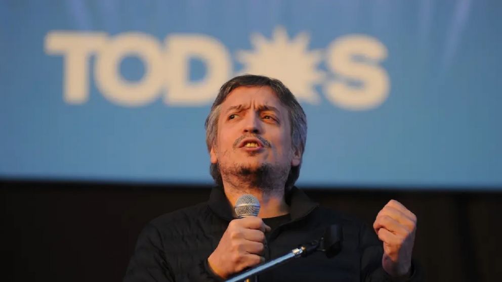 "�C�mo puede ser que un presidente diga que meti� presa a la presidenta del principal partido de oposici�n y muchos miren para otro lado, y est�n discutiendo a ver qui�n es la conducci�n?", cuestion� M�ximo Kirchner