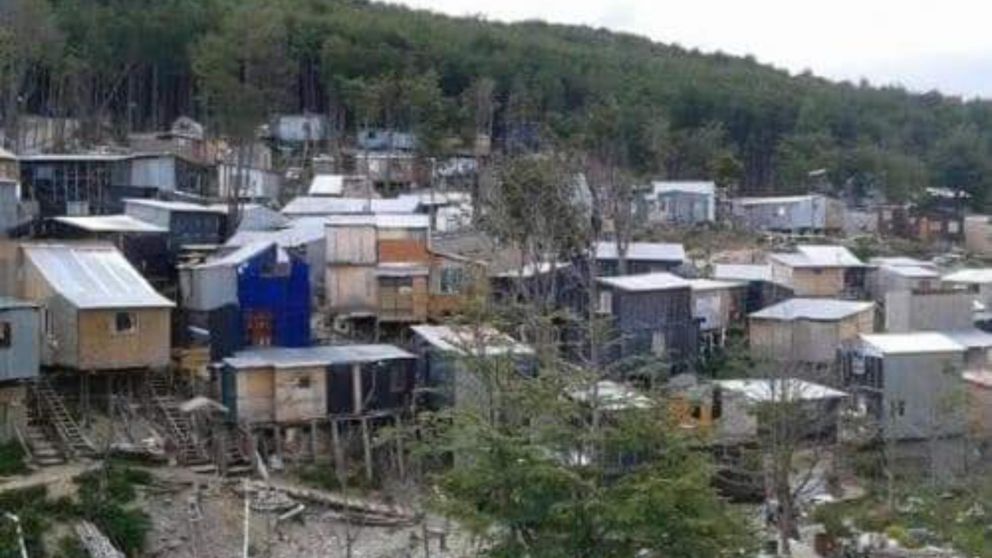 Denuncian discriminación municipal en barrios informales en Ushuaia.