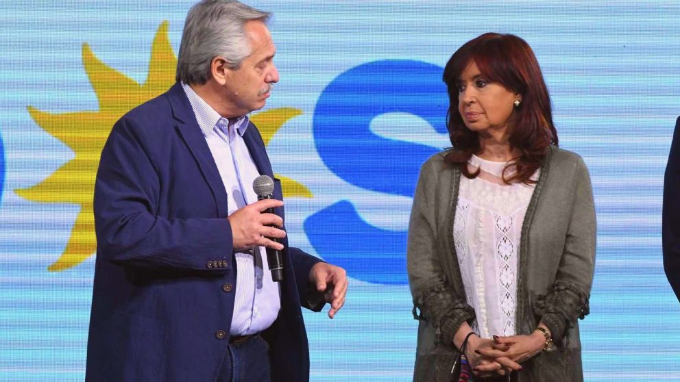 Mientras define su próxima jugada, Cristina dilata un encuentro con el Presidente Fernández.