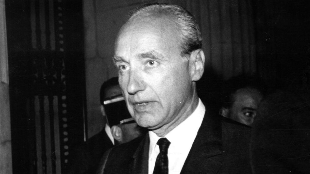 Argentina le quitará una condecoración a un francés que colaboró con el nazismo