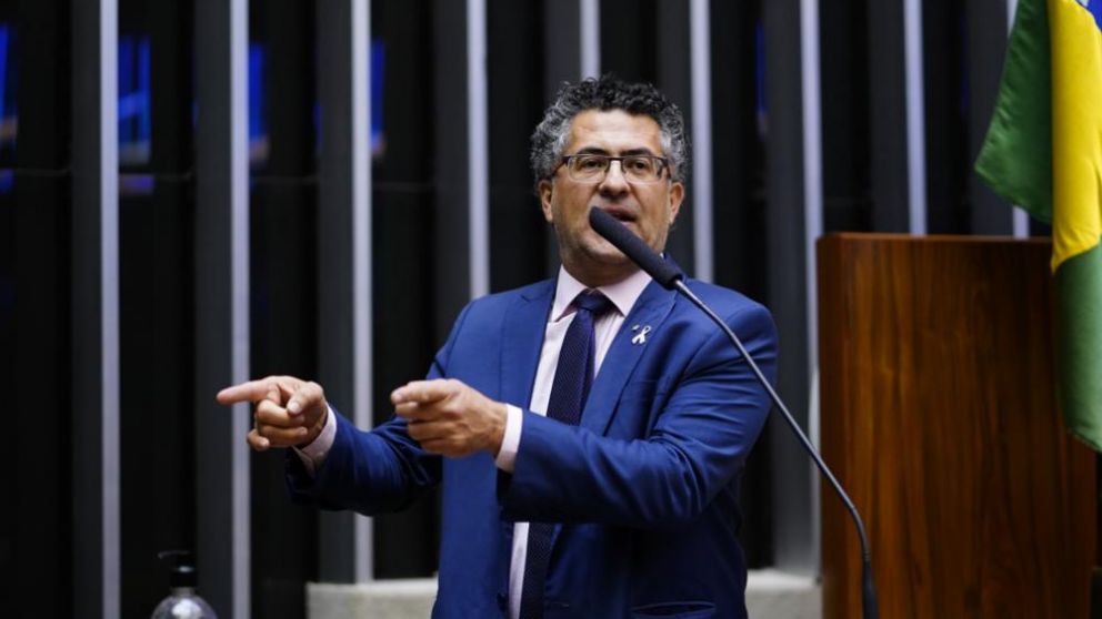 Diputado de PT pide una "investigación rigurosa" del intento de magnicidio contra Cristina Kirchner
