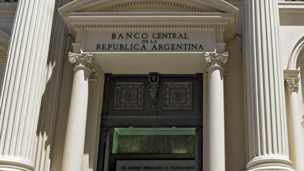 La normativa no prohíbe las exchange, pero sí restringe la difusión del uso de estos activos
