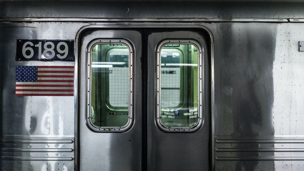 El subte de Nueva York, frente a una muerte sospechosa