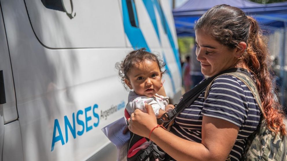 Novedades para AUH: monto confirmado de mayo y próximo aumento