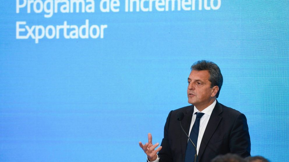 Massa se concentra en "estabilizar" y encabezará mesa para "ordenar" los próximos 90 días