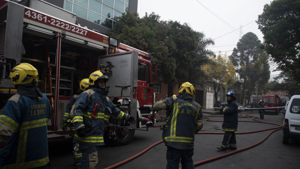 Se encuentran presentes en el lugar equipos de Defensa Civil, Guardia de Auxilio y Logística de la Ciudad