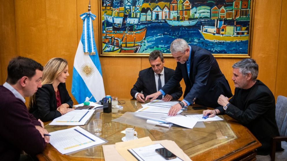 Massa adelanta que Edesur anunciará el lunes plan de obras en toda el área de concesión