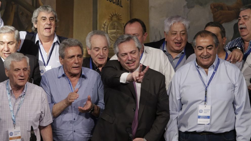 Alberto Fern�ndez en la CGT a fines de 2019, otros tiempos del Frente de Todos