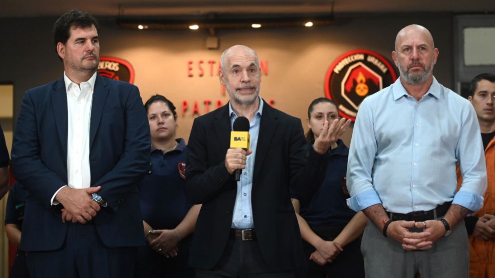 En un reconocimiento a bomberos de la Ciudad, Larreta volvió al ataque
