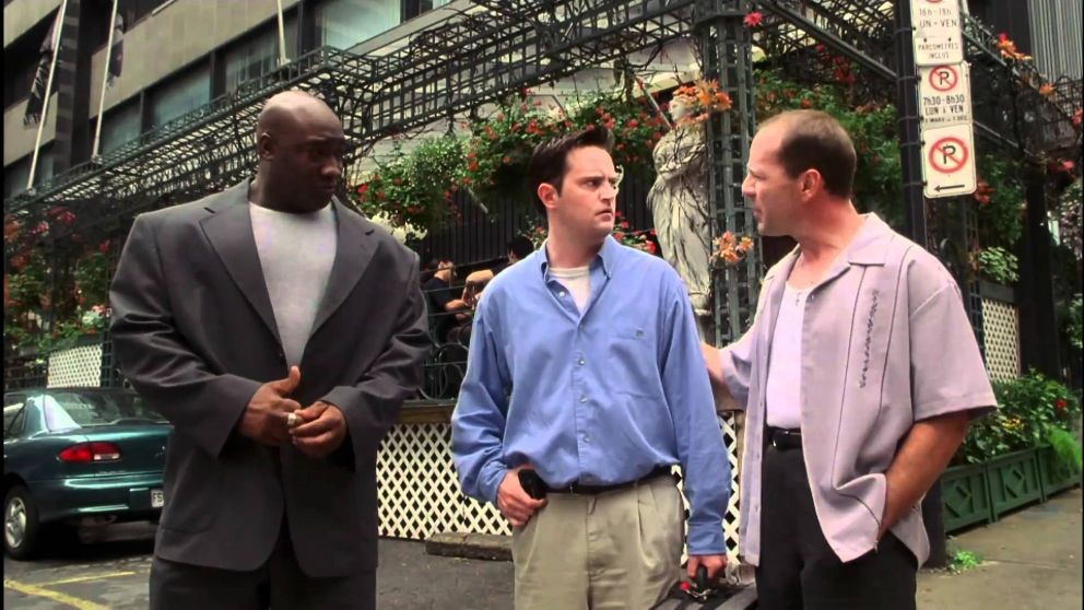 MI vecino el asesino, una buena comedia poco recordada con Bruce Willis