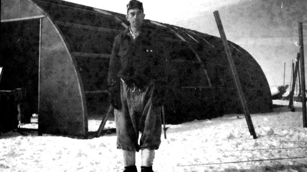 La tumba del Gral. Hern�n Pujato ser� visitada por un familiar por primera vez desde su muerte en el 2003