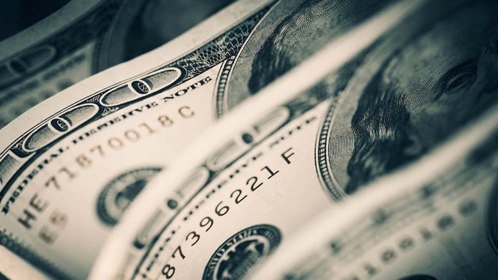 Ayer debutaron las nuevas restricciones a las operaciones del dólar CCL