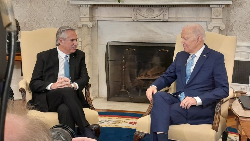 Biden a Alberto Fernández: "Mis equipos tienen orden de ayudar con celeridad a la Argentina"