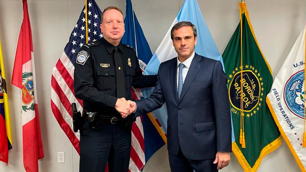 Michel se reunió con representantes de la oficina de Aduanas y Protección Fronteriza de Estados Unidos