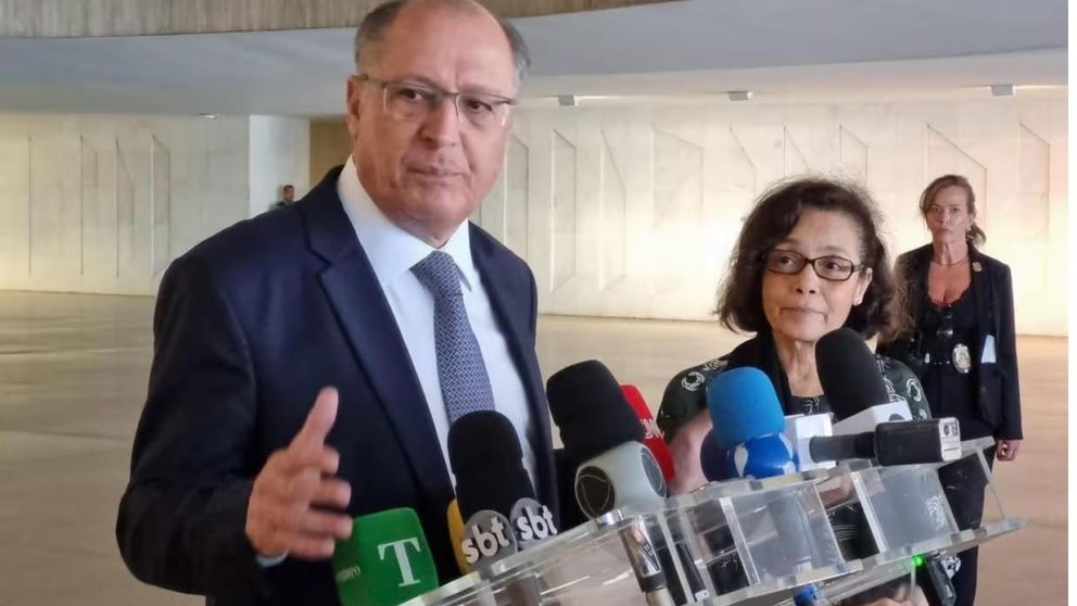 Una industria no puede mantenerse si no exporta. El mercado interno solo no se mantiene", remarcó el vicepresidente