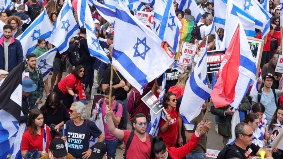 Netanyahu suspende su reforma judicial por la ola de protestas