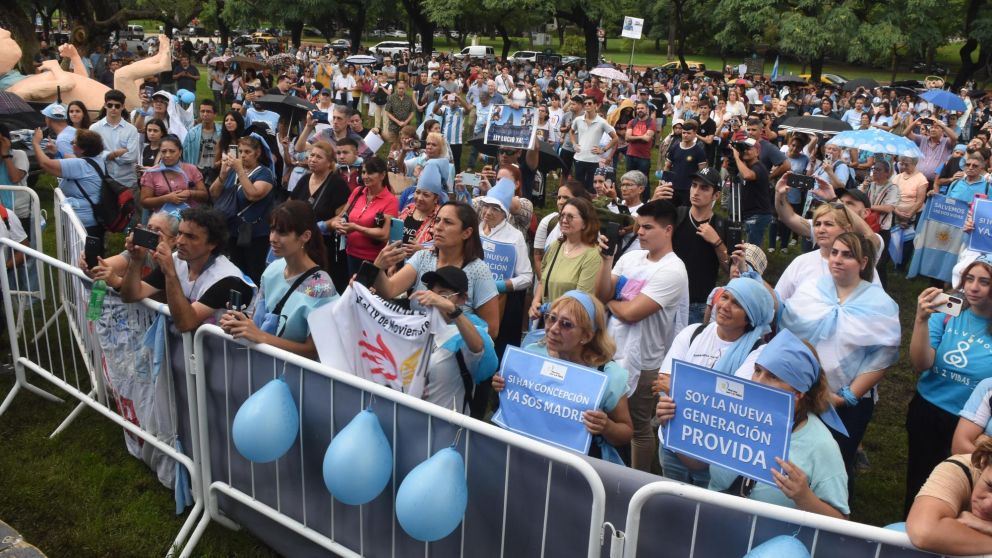 Una multitud pidi� por la defensa del "ni�o por nacer".