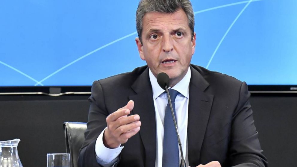 Massa asegura que el canje es "absolutamente beneficioso" para la Anses y pide dictamen a la UBA