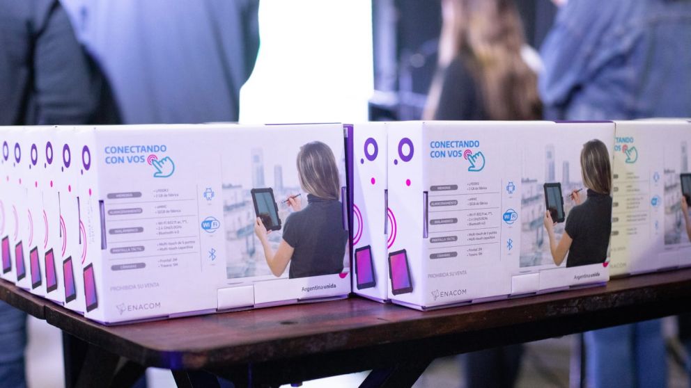 Enacom tablet del programa Conectando con Vos