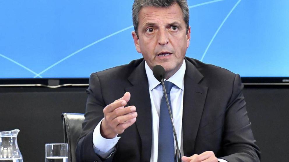 Canje: Sergio Massa despejó la "montaña" de vencimientos de la deuda en pesos