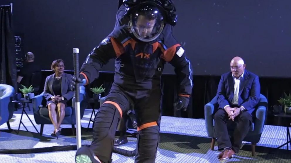El nuevo traje de los astronautas de la NASA es una novedad después de 40 años de que se usara el mismo